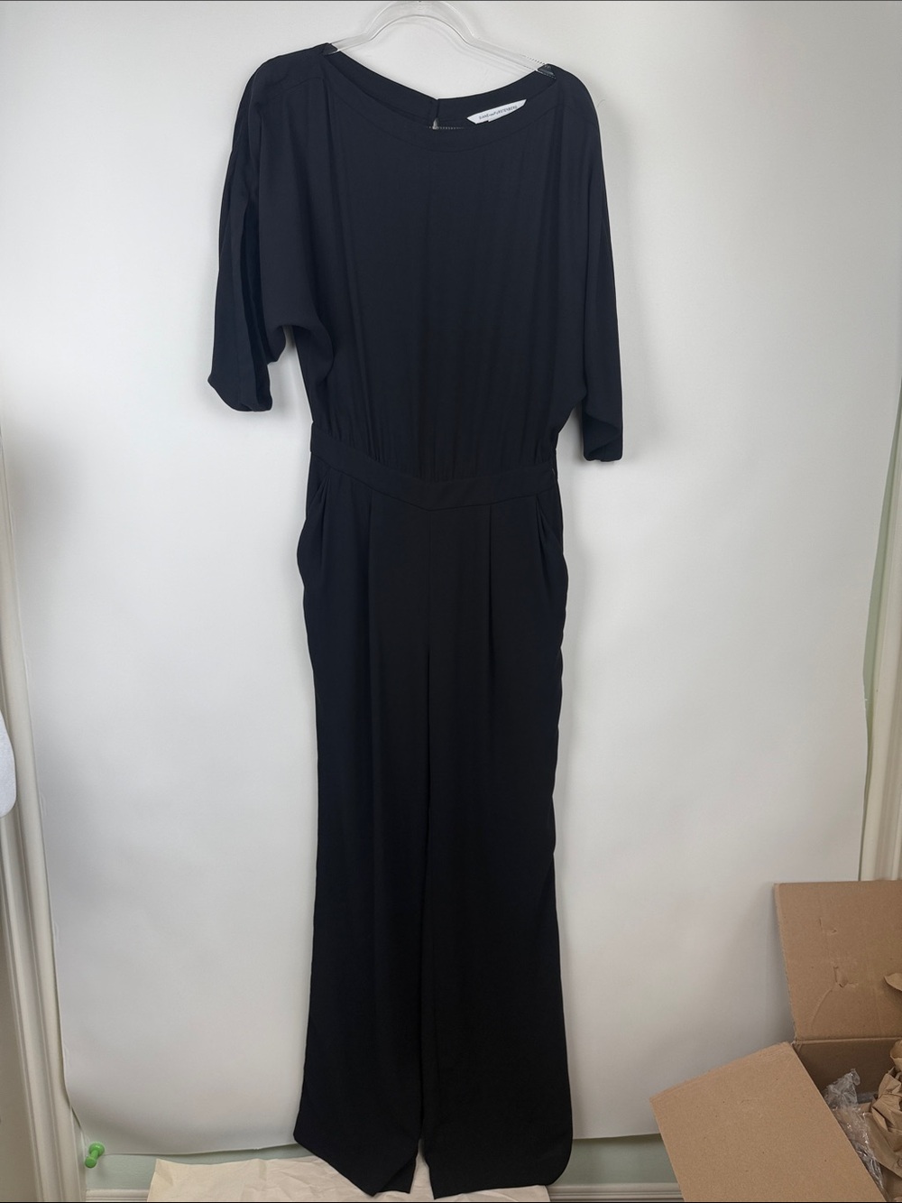 Diane Von Furstenberg DVF Black Lucy Blouson Boatneck Long Sleeve Jumpsuit Sz 6 - Picture 3 of 11